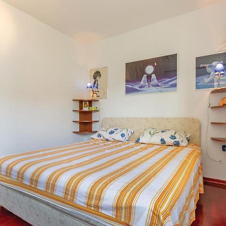 Stunning Apartment In Brela With Wifi Bagian luar foto
