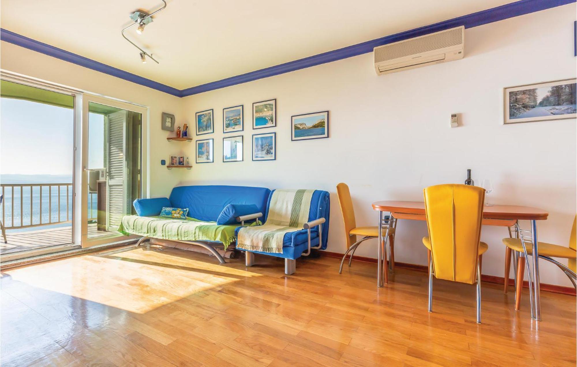 Stunning Apartment In Brela With Wifi Bagian luar foto