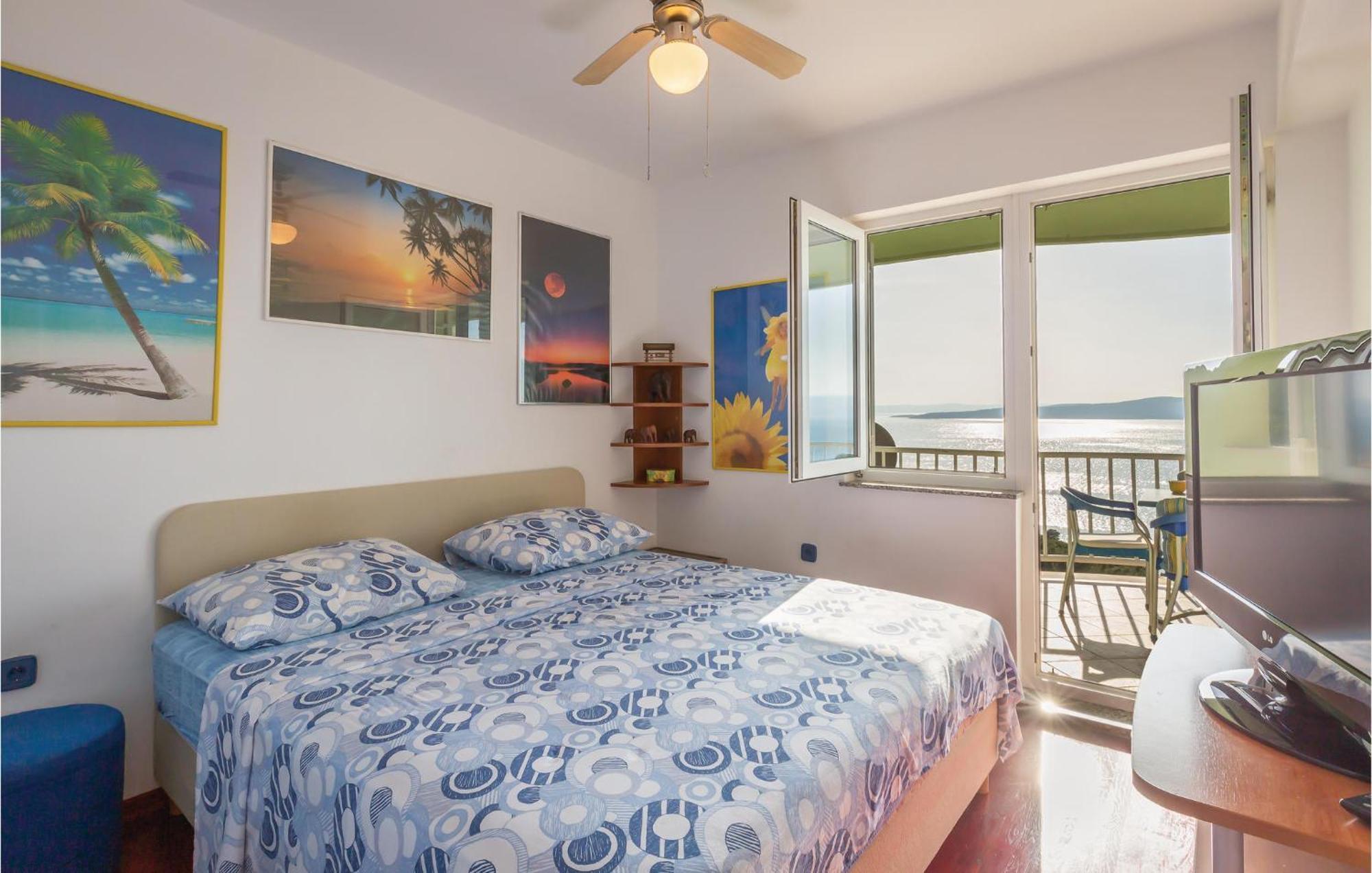 Stunning Apartment In Brela With Wifi Bagian luar foto